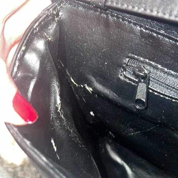 Anne Klein Vintage Black Leather Deadstock Crossbody Purse Gold Hardware - Picture 11 of 13